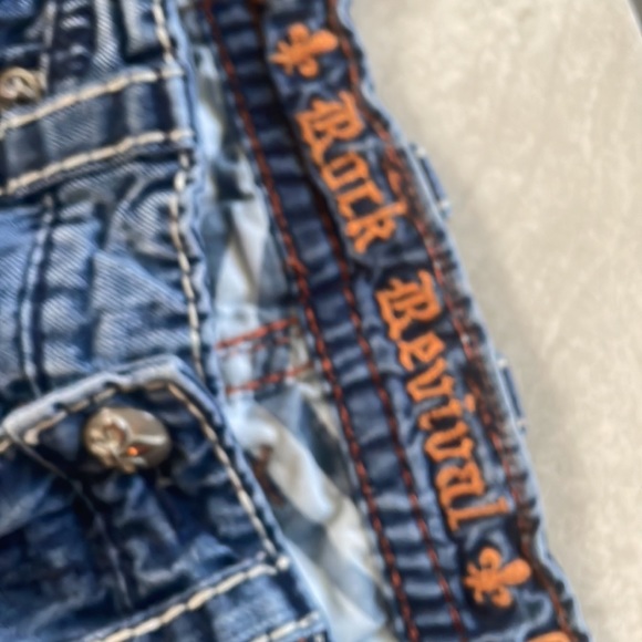 rock an revival jeans czy dumb 🇺🇸lowest is 40 - Picture 2 of 6